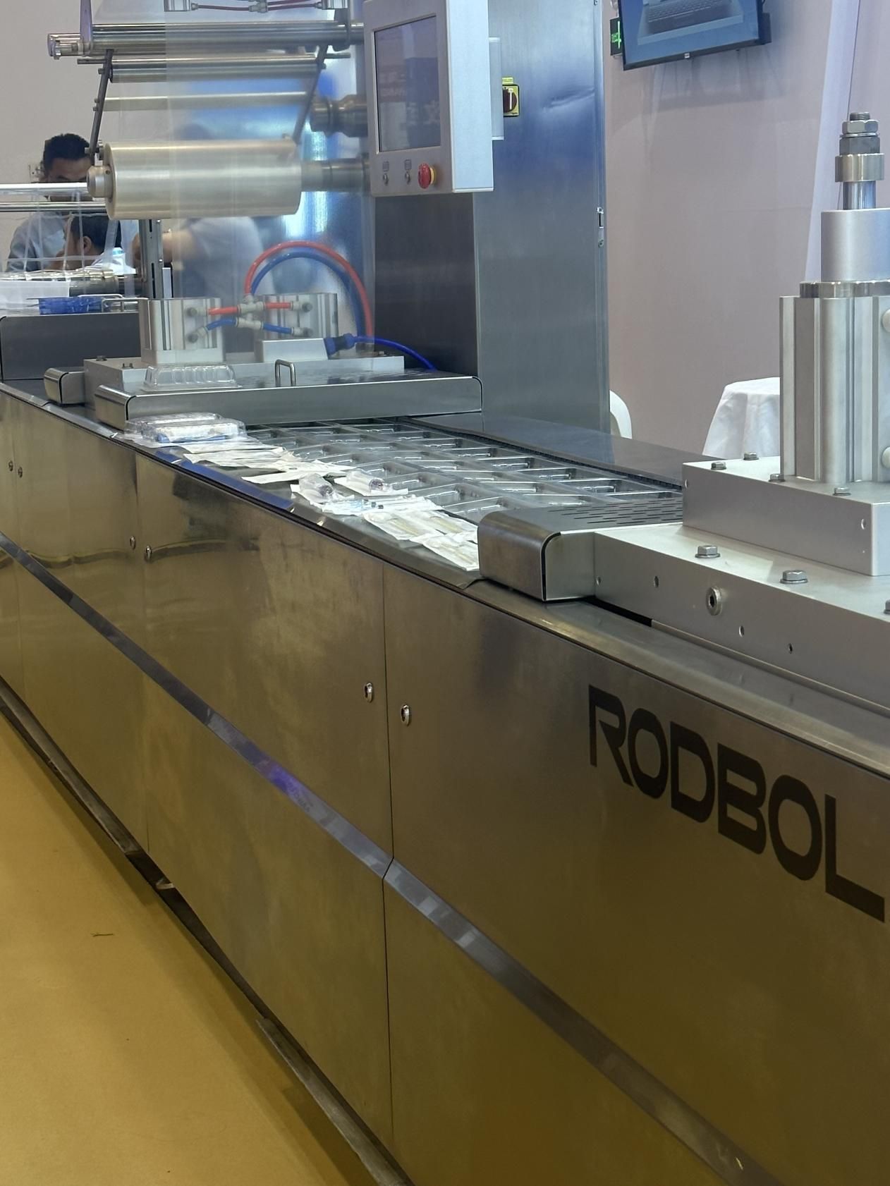 RS425H Thermoforming Machine -Rigid Bottom Film  (4)